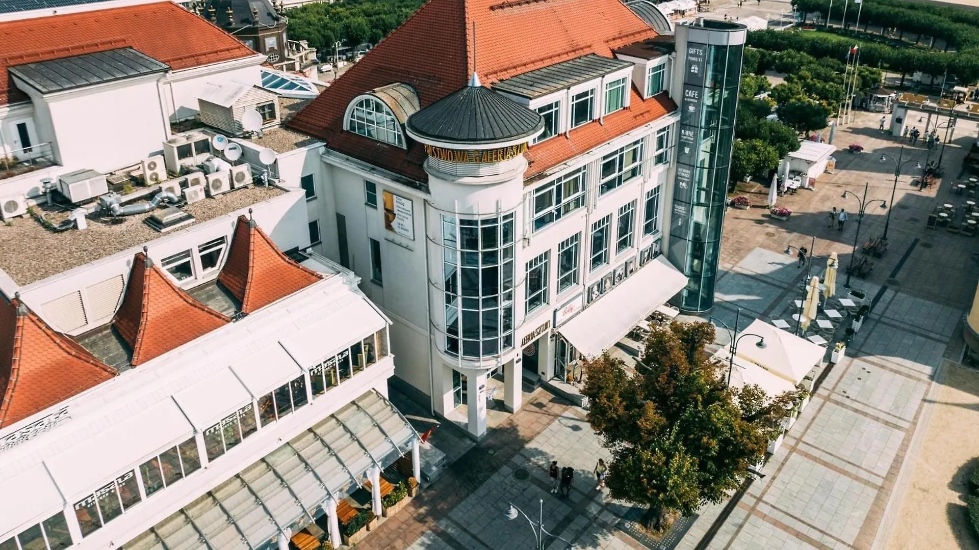 Sopot Marina Beachside Residence
